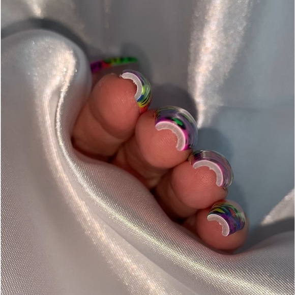 Lisa Frank Inspired Custom Luxury Press Ons - Picture 6 of 6